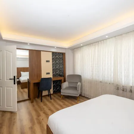 Hatem's House In Taksim Istanbul
